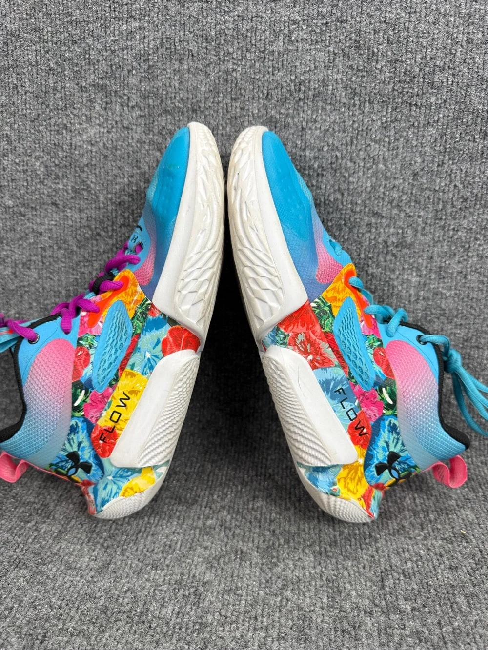 Under Armour Breakthrough 3 Flow Basketball Shoes Women’s Size 9